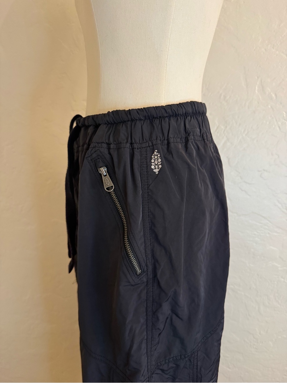 Free People Movement Black Wide-Leg Pants – Size M - Picture 5 of 16